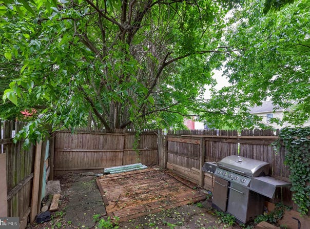 462 S CHRISTIAN STREET, LANCASTER, PA 17602