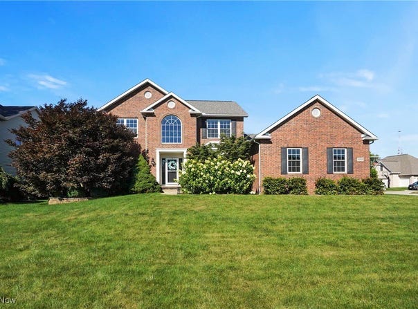 5003 Lake Breeze Landing, Stow, OH 44224