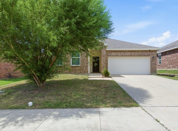 759 Crestridge Drive, Lavon, TX 75166
