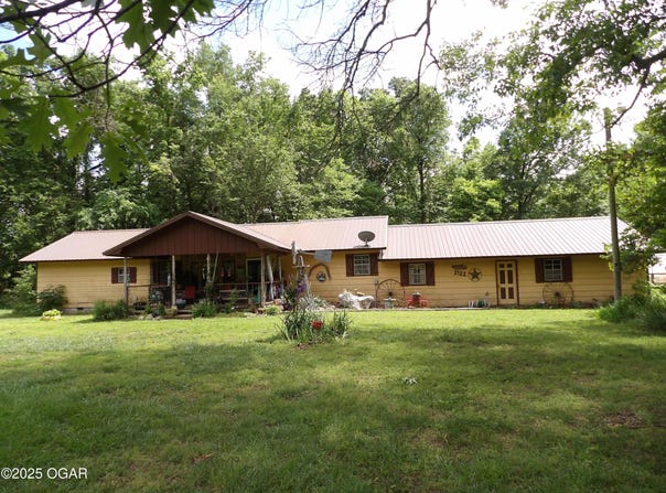 2122 Route C, Goodman, MO 64843