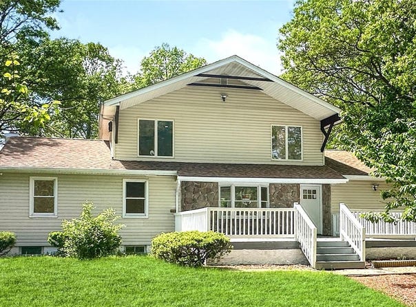 36 Arbutus Court, Ronkonkoma, NY 11779