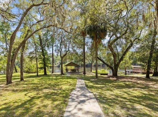 9859 38th Ter, Branford, FL 32008
