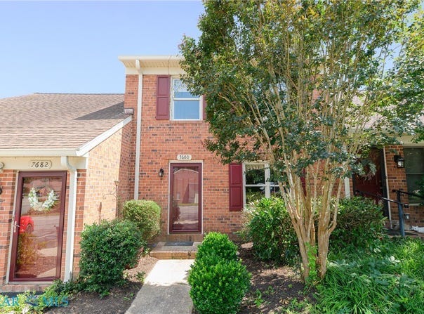 7680 The Points Place, Gloucester Point, VA 23062