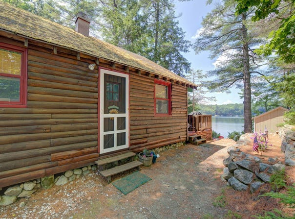 12 Chipmunk Crossing, Raymond, ME 04071