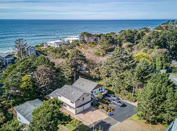 7155 Glen Avenue, Gleneden Beach, OR 97388