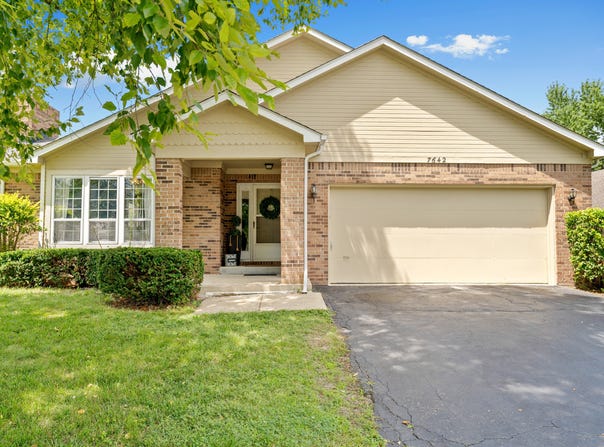 7642 Trophy Club Drive N, Indianapolis, IN 46214