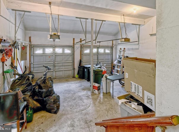 4 WOOD LAKE COURT, GLASSBORO, NJ 08028