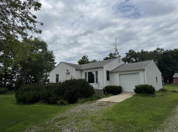 28785 280th Street, Shell Rock, IA 50670