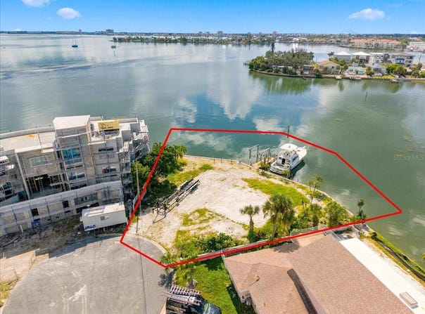 5400 ALOHA Drive, ST PETE BEACH, FL 33706