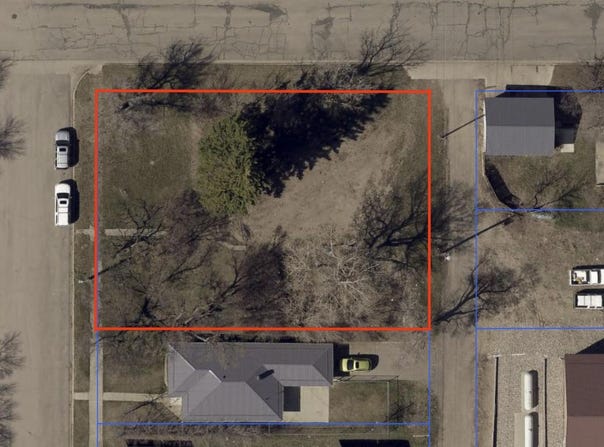 320 1st Ave NW, Kenmare, ND 58746