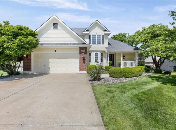 500 Bayview Drive, Raymore, MO 64083