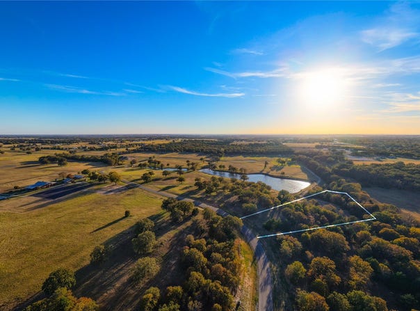 Stonebridge Boulevard, Bowie, TX 76230