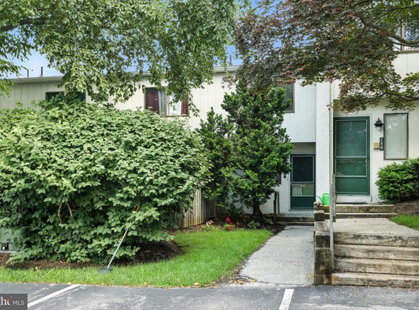 279 SUMMIT HOUSE, WEST CHESTER, PA 19382