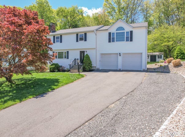 79 Strawberry Hill Road, Bristol, CT 06010