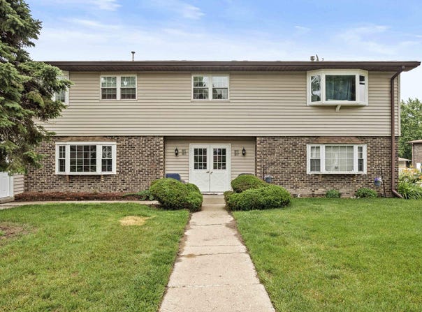 1853 Burgundy Street, Schererville, IN 46375