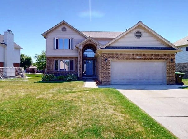 53266 Forestglade, Chesterfield, MI 48047