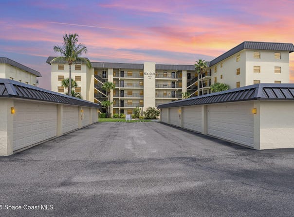 4570 Ocean Beach Boulevard, Cocoa Beach, FL 32931