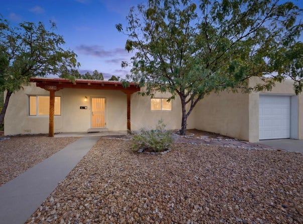 1728 Bryn Mawr Drive NE, Albuquerque, NM 87106