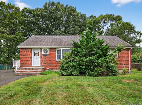 24 Mackey Court, West Haverstraw, NY 10993