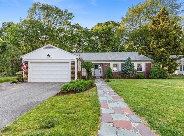 37 Beaumont Street, East Providence, RI 02916