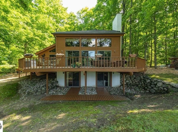 6842 Rue De Montagne, Mancelona, MI 49659