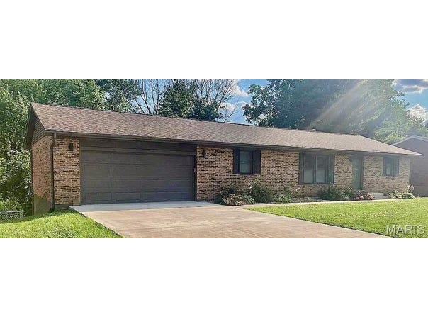 151 Saturn Drive, Hannibal, MO 63401