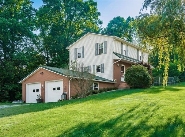 6049 High Hill Road, Cambridge, OH 43725