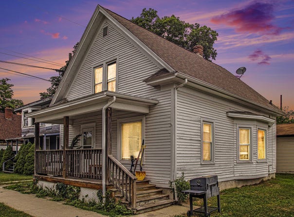 809 Chicago Street, La Porte, IN 46350