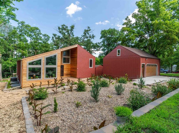 1813 Jenny Lane, Eldora, IA 50627