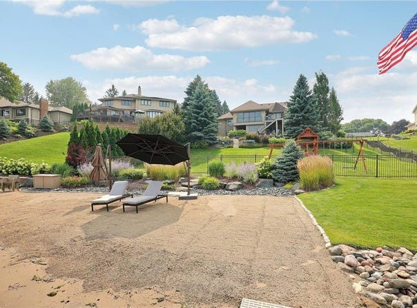 7998 Ithaca Lane N, Maple Grove, MN 55311