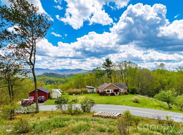 560 Russ Norris Heaton Road, Elk Park, NC 28622
