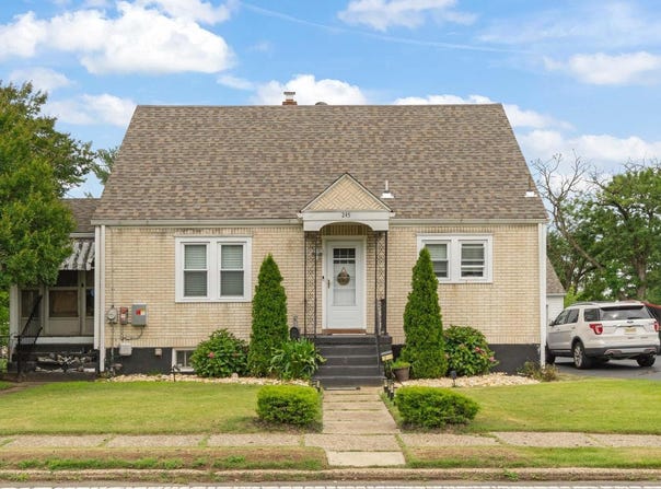 245 MOTT AVENUE, BURLINGTON, NJ 08016