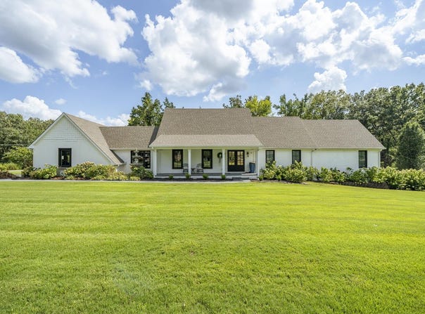 175 POPLAR St, Savannah, TN 38372