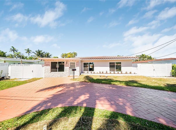 2001 NW 33rd St, Oakland Park, FL 33309