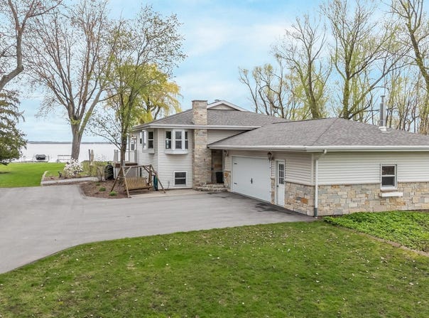 9262 KUMBIER Road, WINNECONNE, WI 54986
