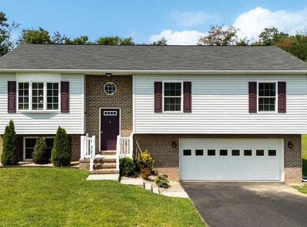 321 TANAGER LN, ELKTON, VA 22827