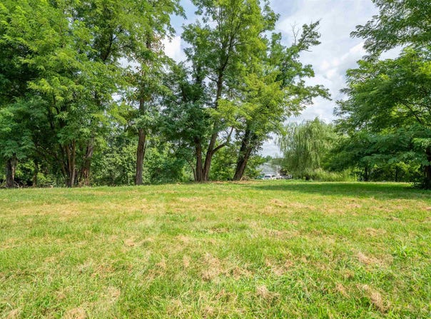 4 COUNTRY VIEW Drive, Peoria, IL 61604