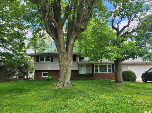 412 N 42ND Street, Mt Vernon, IL 62864