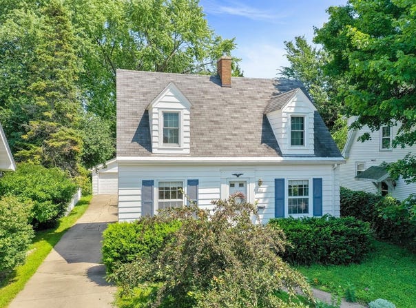1226 WESTERN Street, OSHKOSH, WI 54901-3668