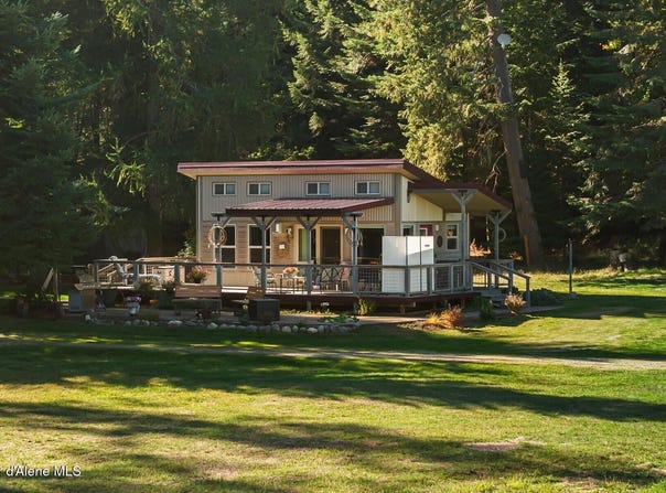 659 & 663 Spades Rd, Sagle, ID 83860