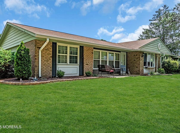40a Buckingham Drive, Manchester, NJ 08759