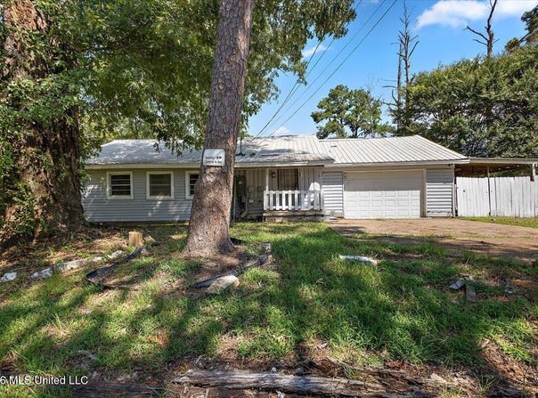 1446 Lakeview Avenue, Jackson, MS 39212