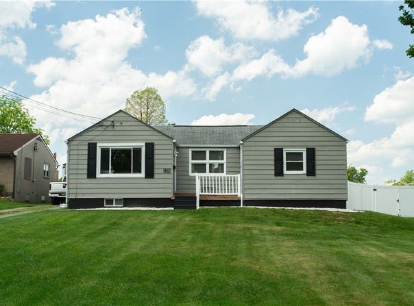 1238 Cascade Rd, Monaca, PA 15061