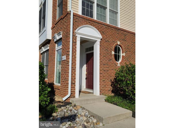 42625 HOMEFRONT Terrace, CHANTILLY, VA 20152