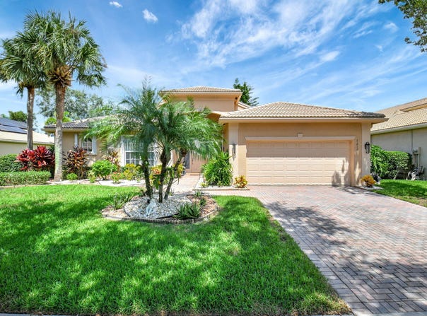 7215 Great Falls Circle, Boynton Beach, FL 33437