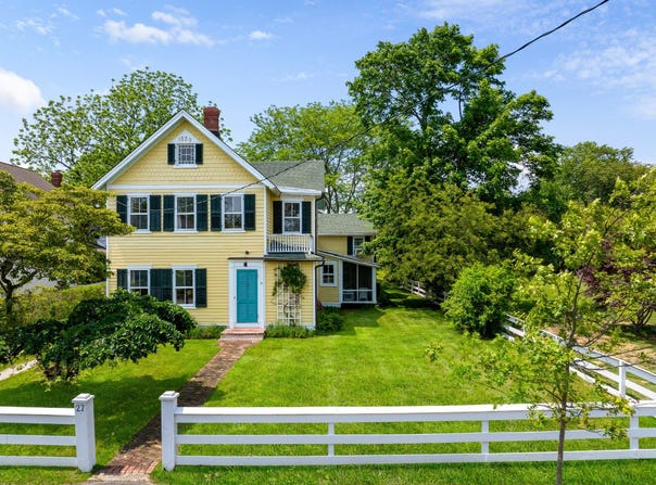 27 bell street, Bellport Village, NY 11713