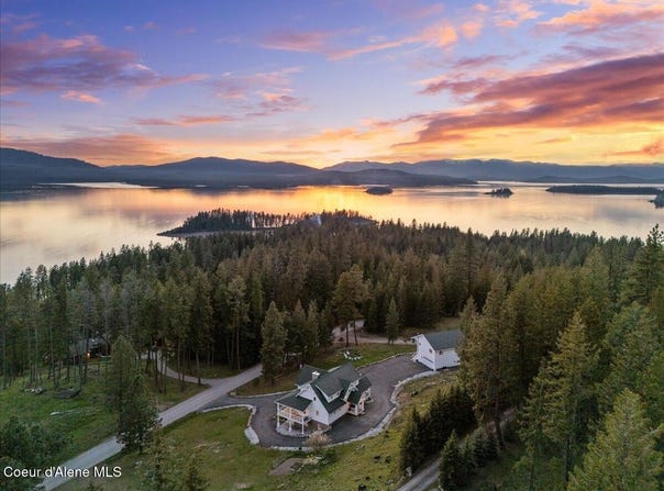 357 E David Thompson Rd, Hope, ID 83836