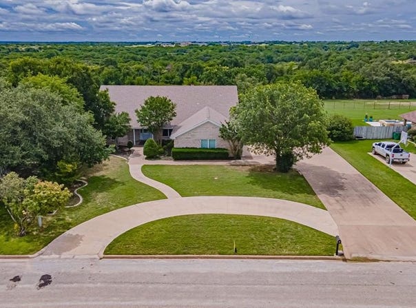 111 Scenic Drive, Dublin, TX 76446