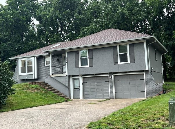 1414 NE 69th Terrace, Gladstone, MO 64118