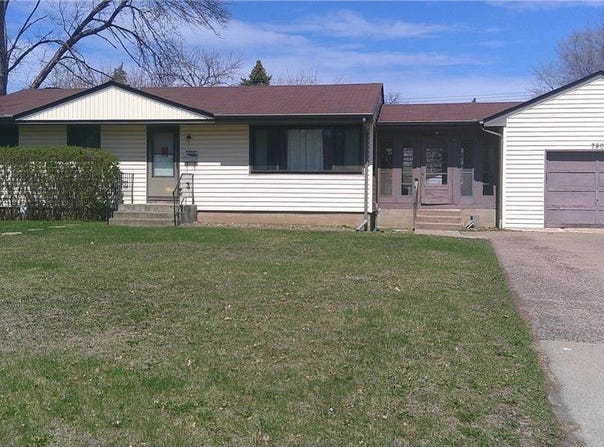 7808 Iris Drive N, Brooklyn Park, MN 55428